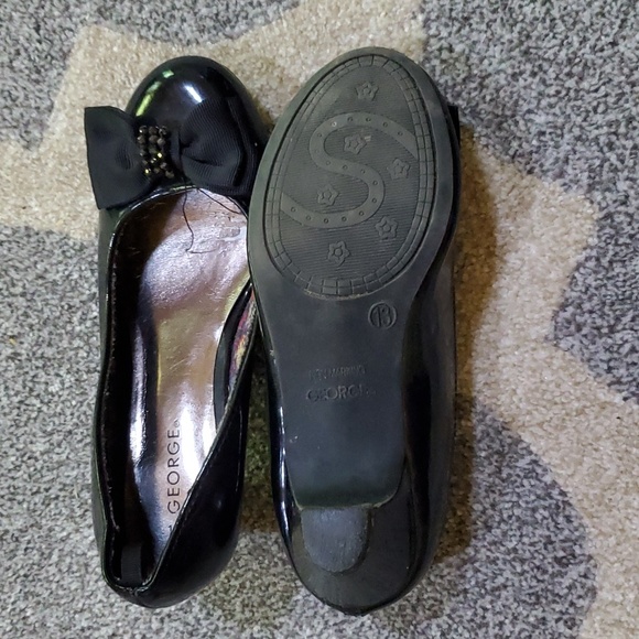Kids black heels size 13 - Picture 2 of 3